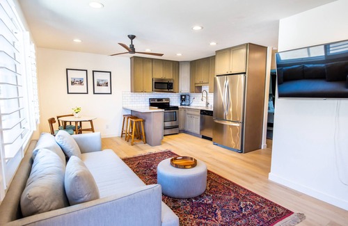 Croham Condominio | Cute Condo in Gated Community