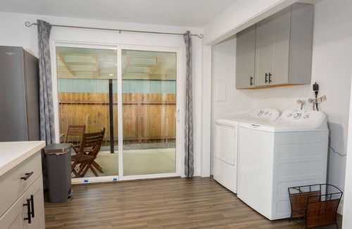 Lakewood Casa | Cute Convenient Lakewood Retreat