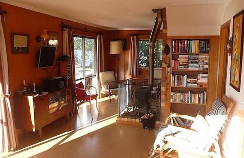 Cooks Beach Casa | Cute Cottage - Cooks Beach Bach