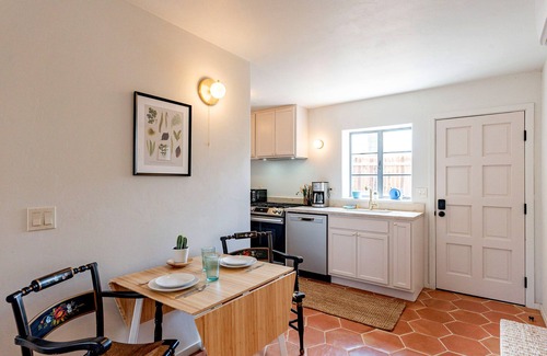 Blenman-Elm Casa | Cute & Cozy 2BR/1BA Adobe w Firepit Near UA & UMC - Low Summer Rates! 🏡🌵🌞