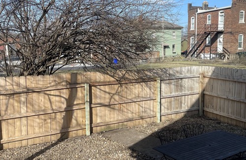 Merion Village Casa | Cute, Cozy, and Convenient, with a fenced back yard and front porch!