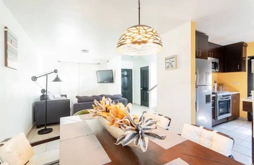 Zona Centro Casa | Cute, cozy, and relaxing home near the beach in Ensenada! No club noise!