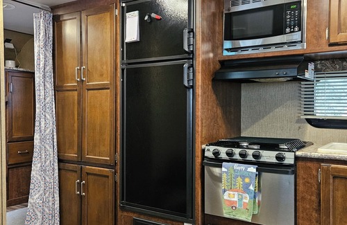 Fellowship Casa | Cute cozy Camper in Ocala Florida