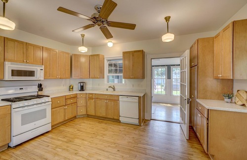Stillwater Casa | Cute & cozy home within a 10 minute walk to Downtown Stillwater!