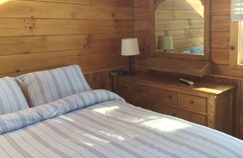 Columbia Cabina | Cute Custom Cabin in the woods