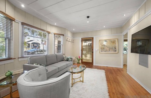 University Heights Cabaña | Cute Hillcrest cottage with private patio, close to Balboa Park