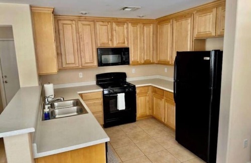 Enterprise Apartamento | Cute home 5 miles to strip!