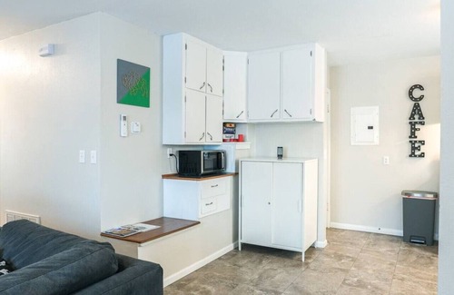 Sturgis Apartamento | Cute home in Sturgis City Limits