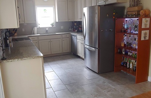 Kenwood Cabaña | Cute Home in the Heart of Historic Kenwood