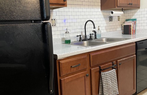 University District Casa | Cute Home near Broad Ave Memphis. 5 min from Overton Park and on Hampline.