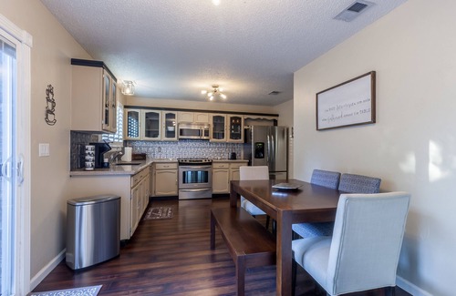 Lewisville Casa | Linda casa cerca del aeropuerto DFW, Grapevine Mills & Gaylord Resort