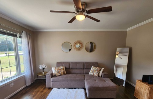 Bessemer Casa | Cute house in Hueytown!