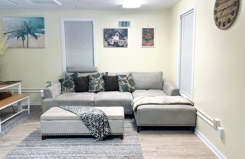 Lander Casa | Cute Lil House