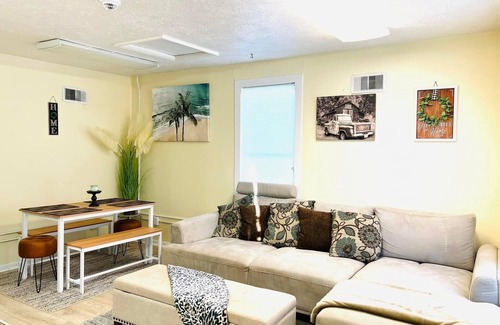 Lander Casa | Cute Lil House