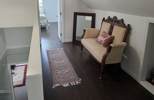 Richmond Otro | Cute little home on a quiet street