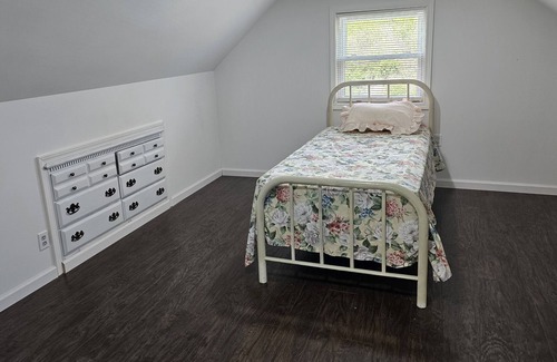 Richmond Otro | Cute little home on a quiet street