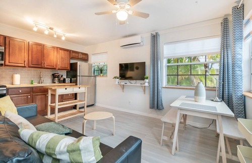 Wilton Manors Casa | Cute Oasis Home by Pool-Wilton Manors
