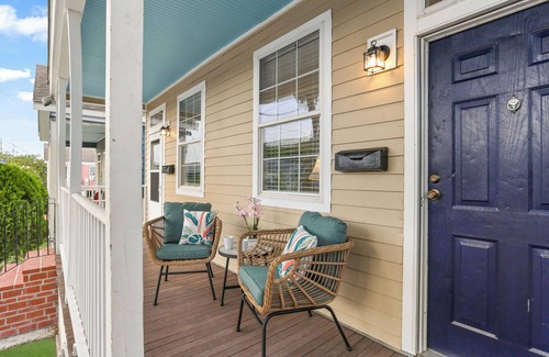 Bayou St. John Casa | Cute Pool + Porches on Greenway near FQ, Streetcar, Cute & Bright 3BR on Greenway!