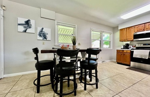 Middletown Casa | Cute Ranch home Middletown, OH
