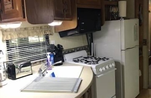 Gouldsboro Casa | CUTE RV Camper PET friendly with POOL LAKE Firepit and many more amenities