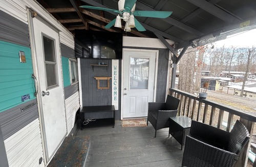 Dandridge Casa | Cute RV w/ 2 bedrooms, WiFi, & AC in Enchanting Dandridge! Close to attractions!