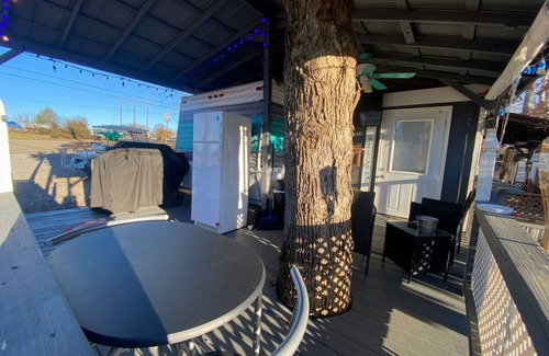 Dandridge Casa | Cute RV w/ 2 bedrooms, WiFi, & AC in Enchanting Dandridge! Close to attractions!