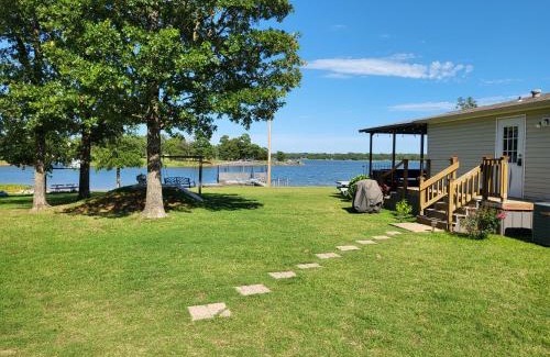 Shawnee Casa | Cute Shawnee Twin Lakes home sleeps 10&has it all!