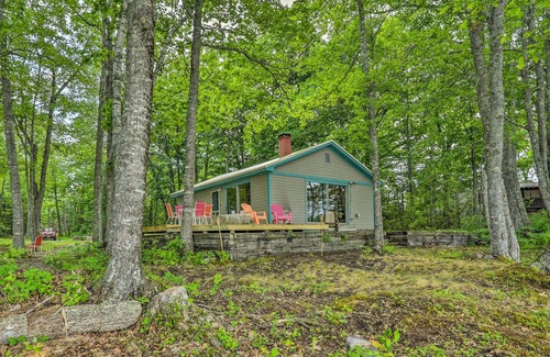 Mariaville Cabina | Cute Waterfront Cabin in Coastal Maine!