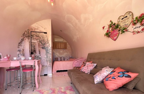 Cascavel Cabina | cuteness themed hut