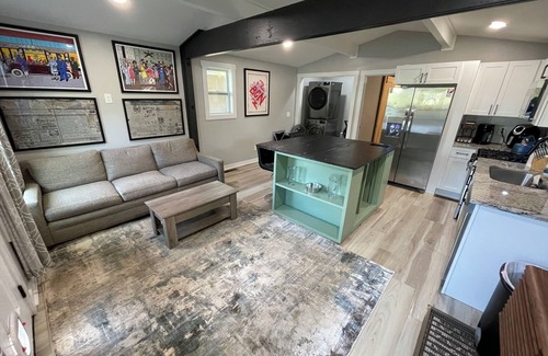 Carrollton Casa | Cutest Bungalow in Carrollton