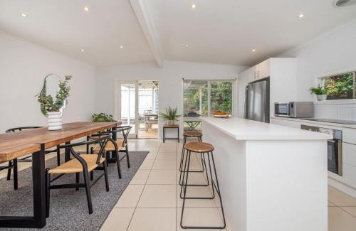 Rosebud Casa | Cutest Cottage on Fourth walk to the Beach