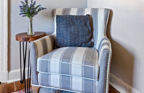 Montrose Casa | Cutie on Kenbridge - Long term stays welcome