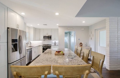 Florida North Atlantic Coast Casa | Cutting-edge & Cozy 4 Bed 2 Bath North Palm Beach!