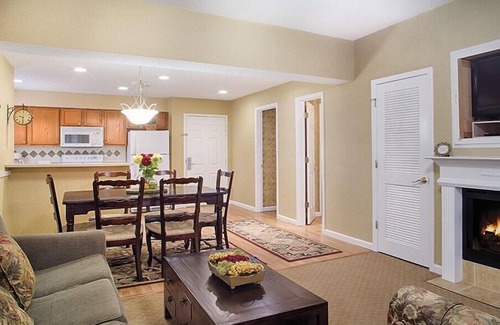 Villa Rica Condominio | CW Villas at Fairfield |2BR/2BA King Balcony Suite
