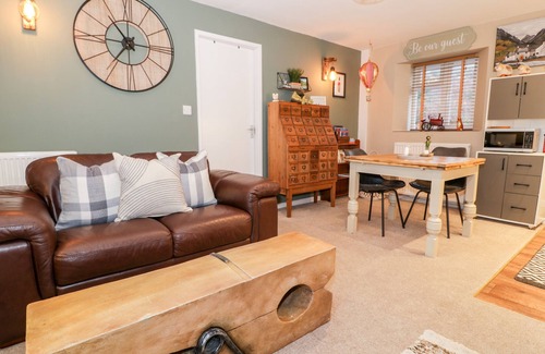 Beddgelert Cabaña | CWM CAETH COTTAGE, romantic, with a garden in Beddgelert