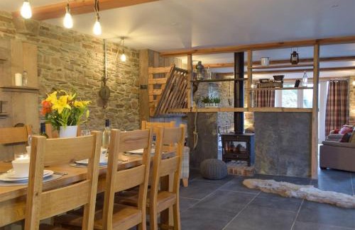Whitland Casa | Cwm Hyfryd