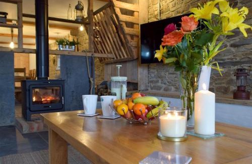 Whitland Casa | Cwm Hyfryd