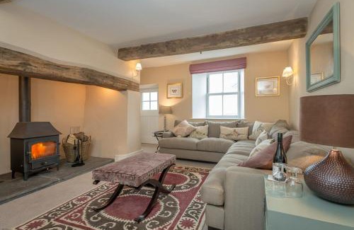 Cwmtirmynach Casa | Cwmain