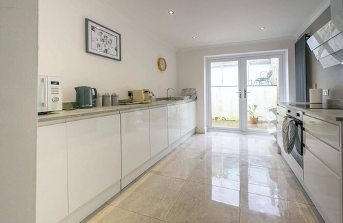 Treorchy Casa | Cwmparc Cottage Rhondda Valley by StayStaycations