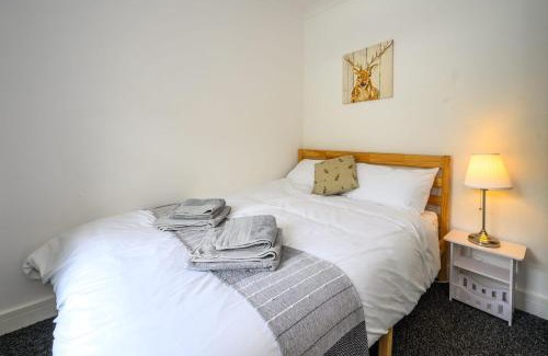Treorchy Casa | Cwmparc Cottage Very Special Welsh Valley Home by StayStaycations