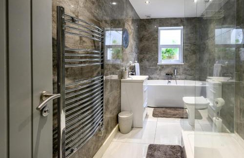 Treorchy Casa | Cwmparc Cottage Very Special Welsh Valley Home by StayStaycations