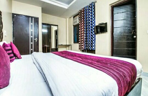 Sector 63 Hotel | CWR Stays