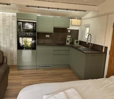 Aberporth Casa | Cwtch Glanmordy by Aberporth Beach Holidays