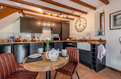 Lampeter Casa | Cwtch Honey - Una Habitación Casa, Capacidad 2