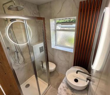 Llandaff North Casa | Cwtch Mawr