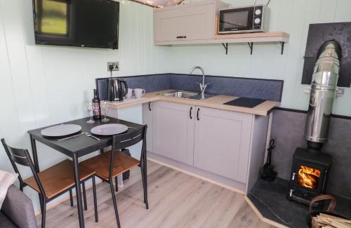 Rhyd-y-foel Casa | Cwtch Winnie Shepherds Hut