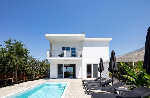 Georgioupolis Casa | Cyan Viewpoint House near Lake Kourna