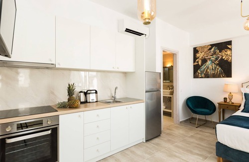 Agios Vasileios Hotel | Cyano Hotel
