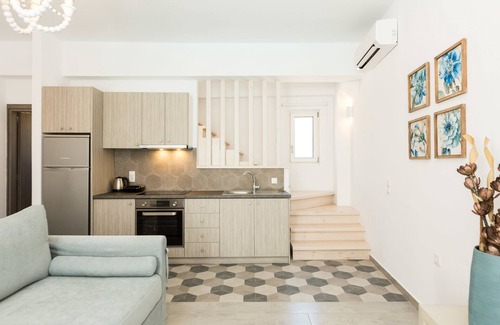 Agios Vasileios Hotel | Cyano Hotel