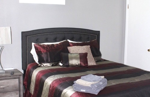 Leon Valley Casa | CYC Eclectic Escape Big House